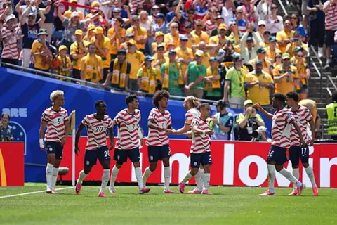 دقيقة بدقيقة.. أمريكا 1-0 أستراليا في كأس العالم.. الفار يراجع